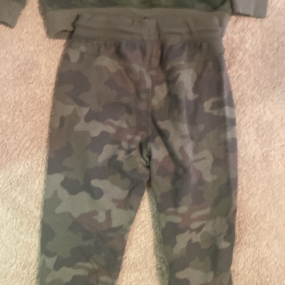 Cat & Jack green army pants and sweater - Picture 3 of 4